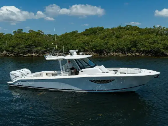 Pursuit S 378 Sport REEL DEAL