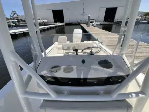 Thumbnail von Boston Whaler 190 Montauk