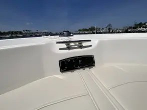 Thumbnail von Boston Whaler 190 Montauk