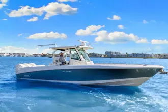 Boston Whaler 350 Outrage