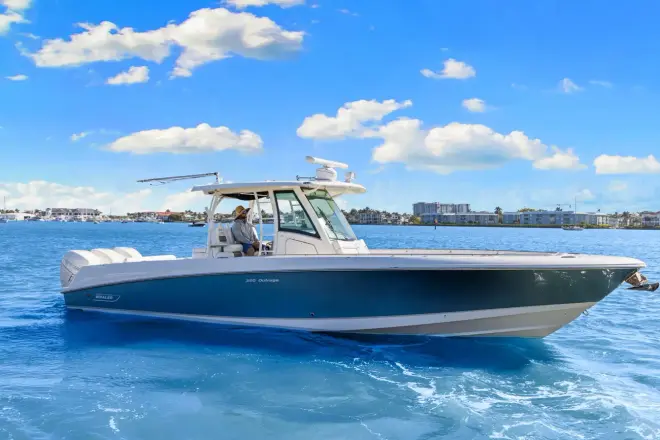 Boston Whaler 350 Outrage