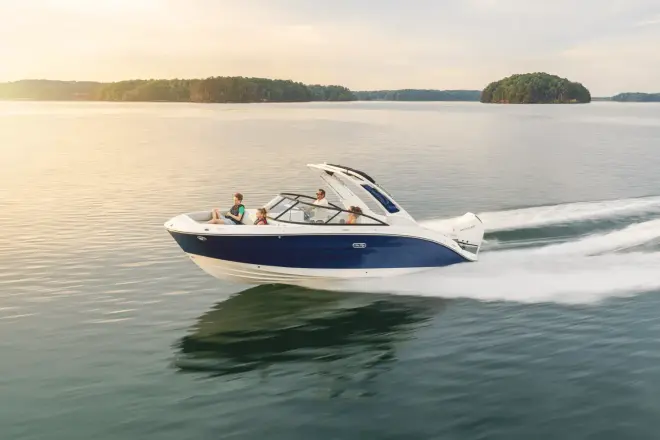 Sea Ray SDX 250 Dıştan Takma Motor