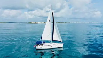 Thumbnail von Beneteau Oceanis 45 “IMAGINE THAT”