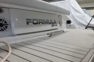 Thumbnail von Formula 330 Bowrider