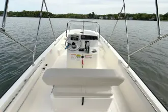 Thumbnail von Boston Whaler 170 Montauk
