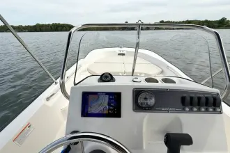 Thumbnail von Boston Whaler 170 Montauk