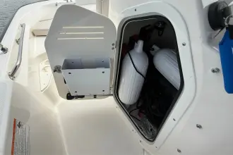 Thumbnail von Boston Whaler 170 Montauk