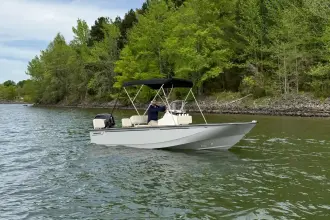 Thumbnail von Boston Whaler 170 Montauk