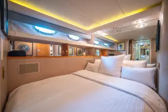 Thumbnail von Lazzara Yachts 76 Skylounge Dare to Dream