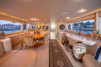 Thumbnail von Lazzara Yachts 76 Skylounge Dare to Dream