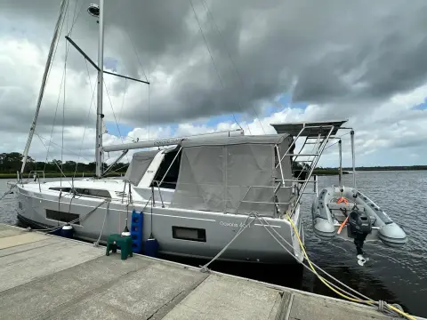 Beneteau Oceanis 46.1 Chasing Summer
