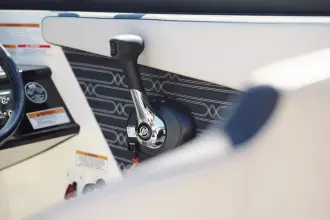 Thumbnail von Sea Ray SPX 210