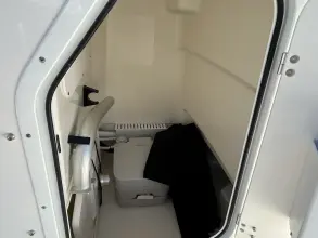 Thumbnail von Boston Whaler 210 Montauk