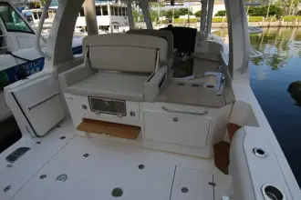 Thumbnail von Boston Whaler 350 Realm