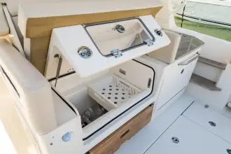 Thumbnail von Boston Whaler 350 Realm