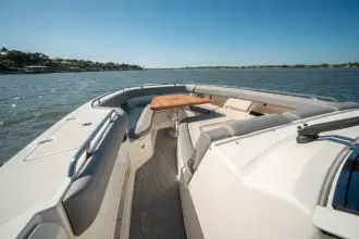 Thumbnail von Boston Whaler 380 Realm RFN II