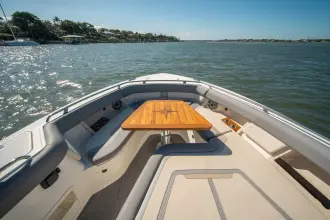 Thumbnail von Boston Whaler 380 Realm RFN II