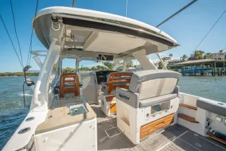Thumbnail von Boston Whaler 380 Realm RFN II