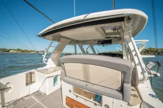 Thumbnail von Boston Whaler 380 Realm RFN II