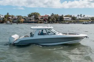 Thumbnail von Boston Whaler 380 Realm RFN II