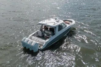 Thumbnail von Boston Whaler 380 Realm RFN II