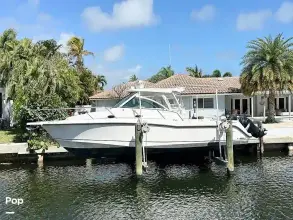 Thumbnail von Boston Whaler 345 Conquest Açık