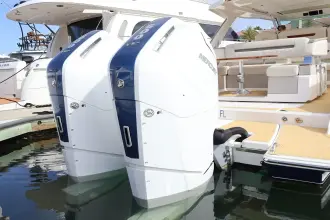 Thumbnail von Tiara Yachts 43LS