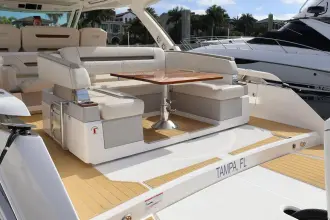 Thumbnail von Tiara Yachts 43LS
