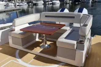 Thumbnail von Tiara Yachts 43LS