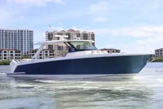 Thumbnail von Tiara Yachts 43LS