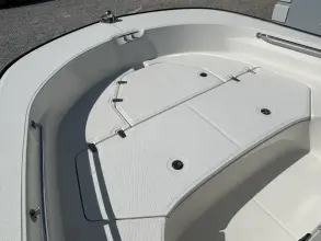 Thumbnail von Boston Whaler 210 Montauk