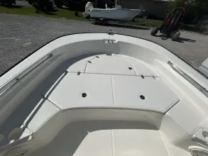Thumbnail von Boston Whaler 210 Montauk