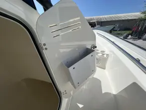 Thumbnail von Boston Whaler 210 Montauk