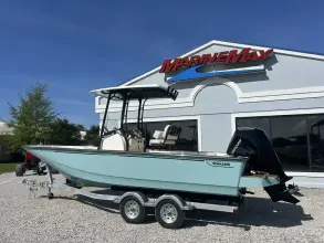 Thumbnail von Boston Whaler 210 Montauk