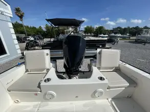 Thumbnail von Boston Whaler 210 Montauk