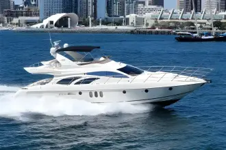 Azimut 62