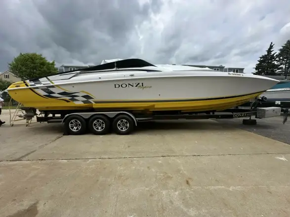 Donzi Daytona 38 Jaw Dropper