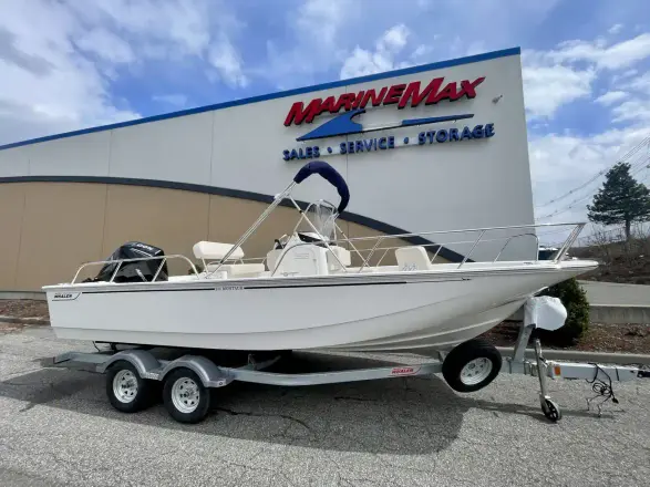 Boston Whaler 210 Montauk