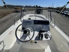 Thumbnail von Boston Whaler 170 Montauk