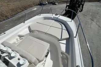 Thumbnail von Boston Whaler 170 Montauk