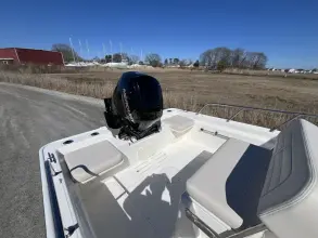 Thumbnail von Boston Whaler 170 Montauk