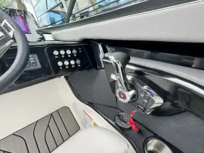 Thumbnail von Sea Ray SLX 260 Außenborder