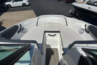 Thumbnail von Sea Ray SPX 210