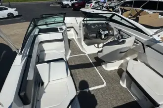 Thumbnail von Sea Ray SPX 210