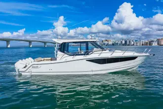 Thumbnail von Boston Whaler 405 Conquest