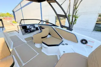 Thumbnail von Sea Ray SPX 210