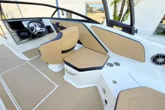 Thumbnail von Sea Ray SPX 210