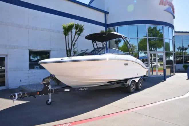 Sea Ray SPX 210