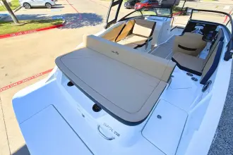 Thumbnail von Sea Ray SPX 210