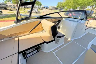 Thumbnail von Sea Ray SPX 210